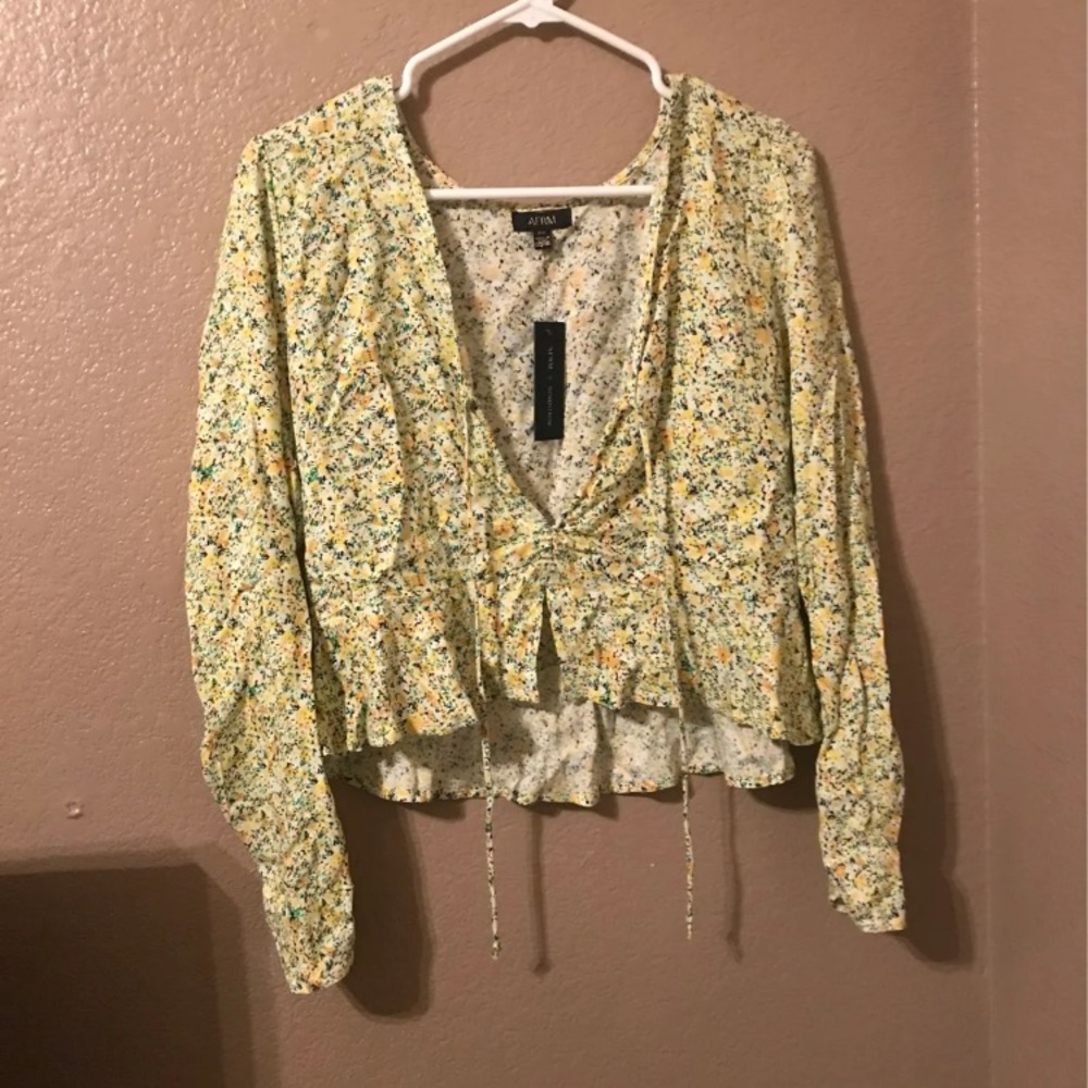NWT Women’s Long Sleeve Blouse